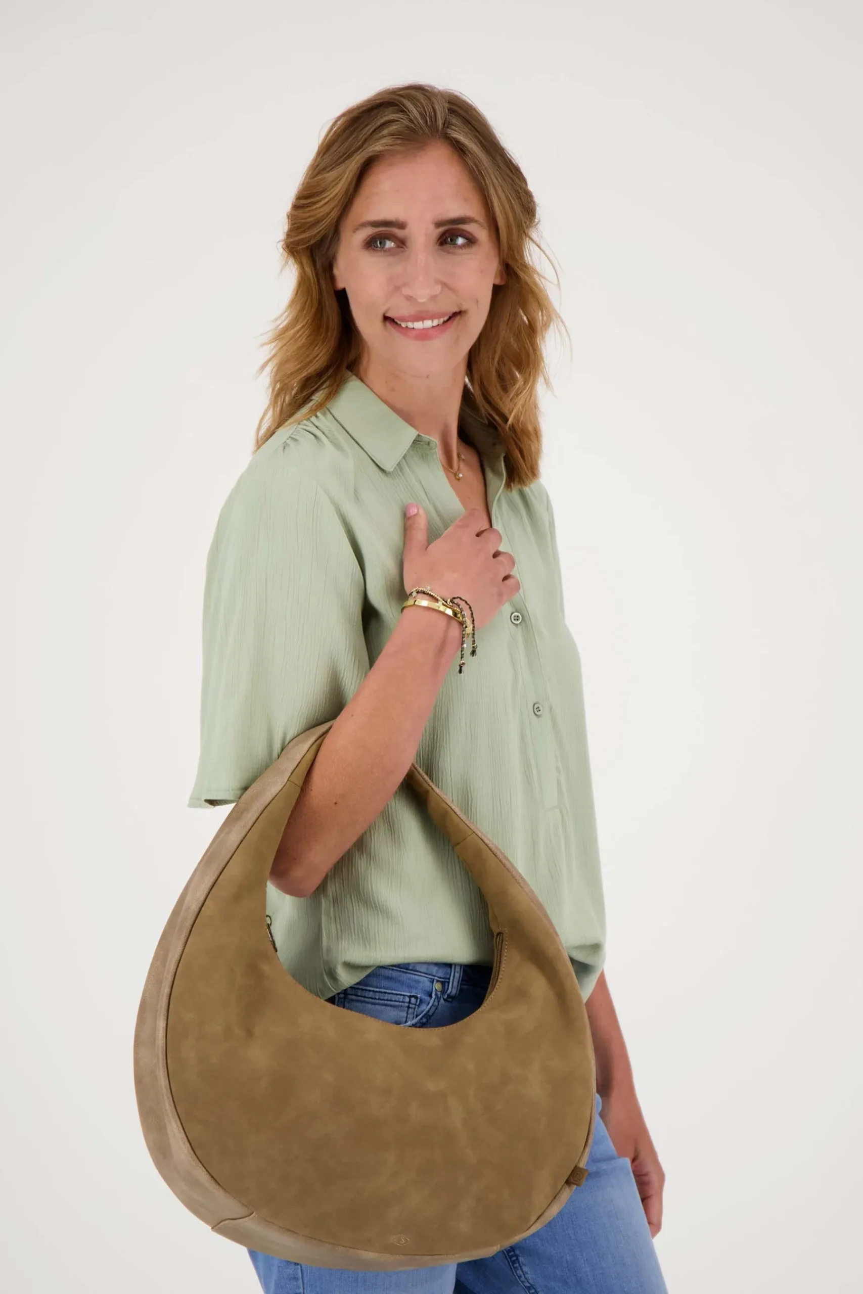 zusss_halve_maantas_bruin_1.webp New halve maantas Schoudertassen & Handtassen