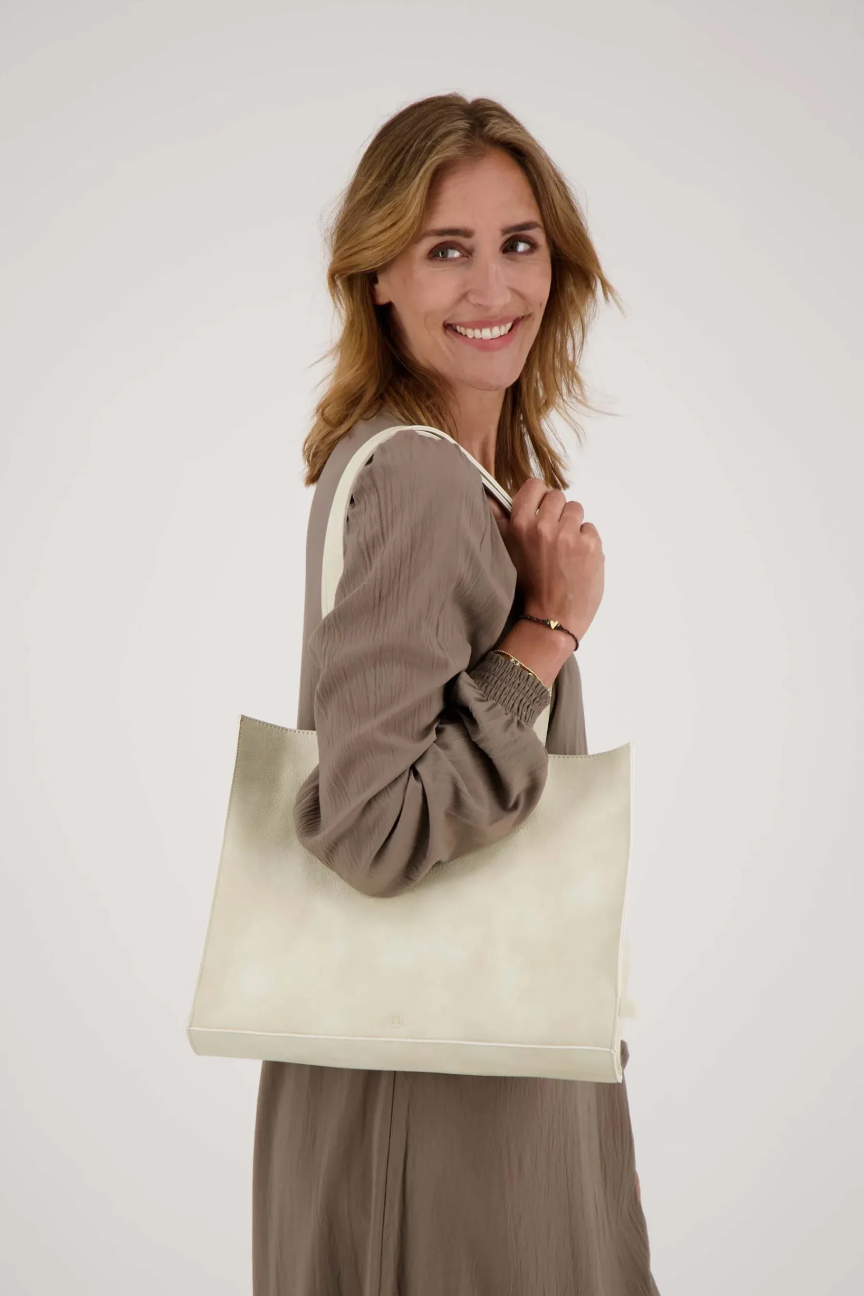 zusss_handtas_ecru_1.webp Hot handtas Schoudertassen & Handtassen