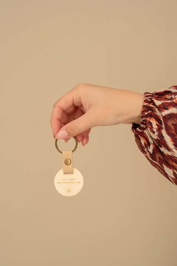 Shop Het Vergeten Kind sleutelhanger jij bent onvergetelijk hout Accessoires & Sleutelhangers