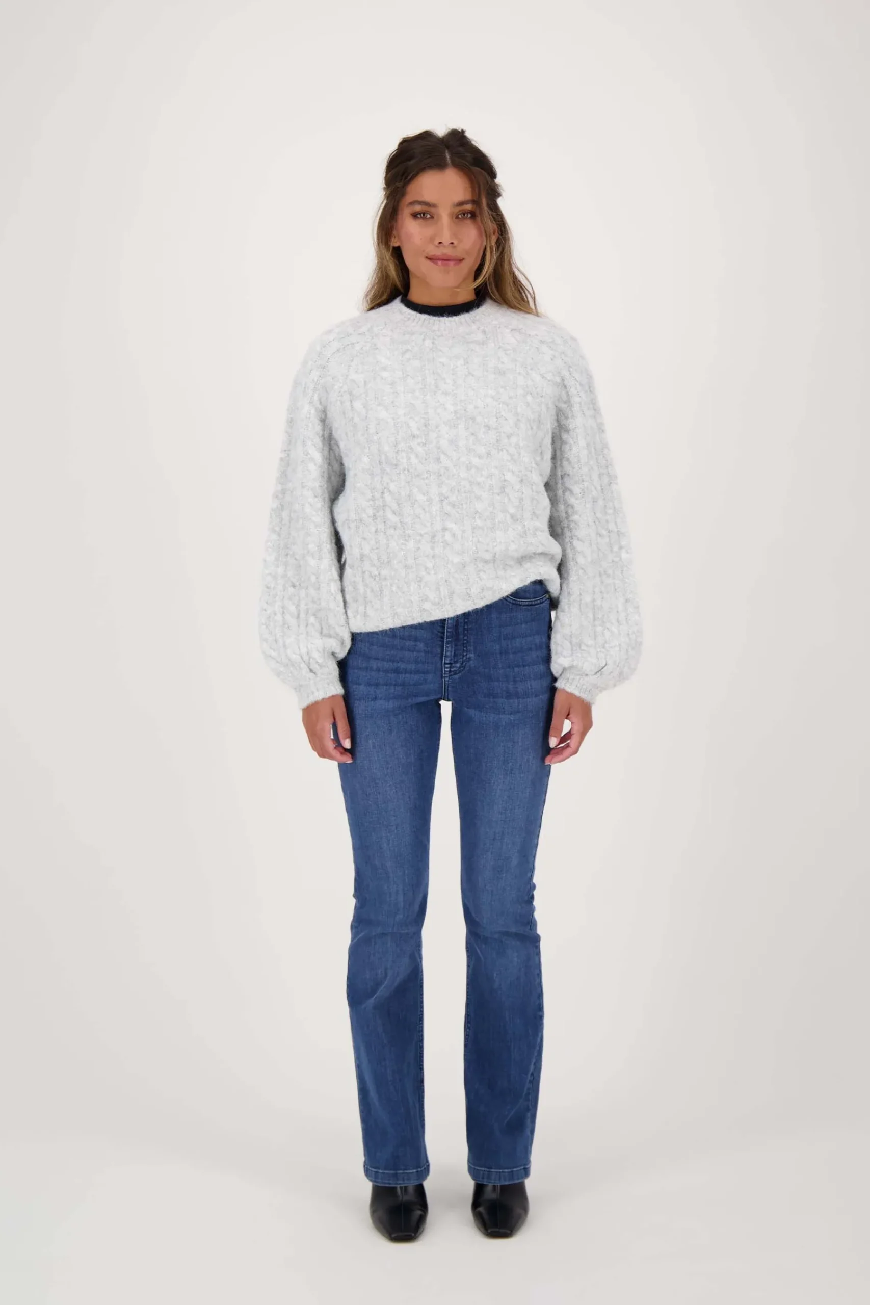 zusss_kabel_trui_met_ballonmouw_lichtgrijs_1.webp Cheap kabel trui met ballonmouw Truien