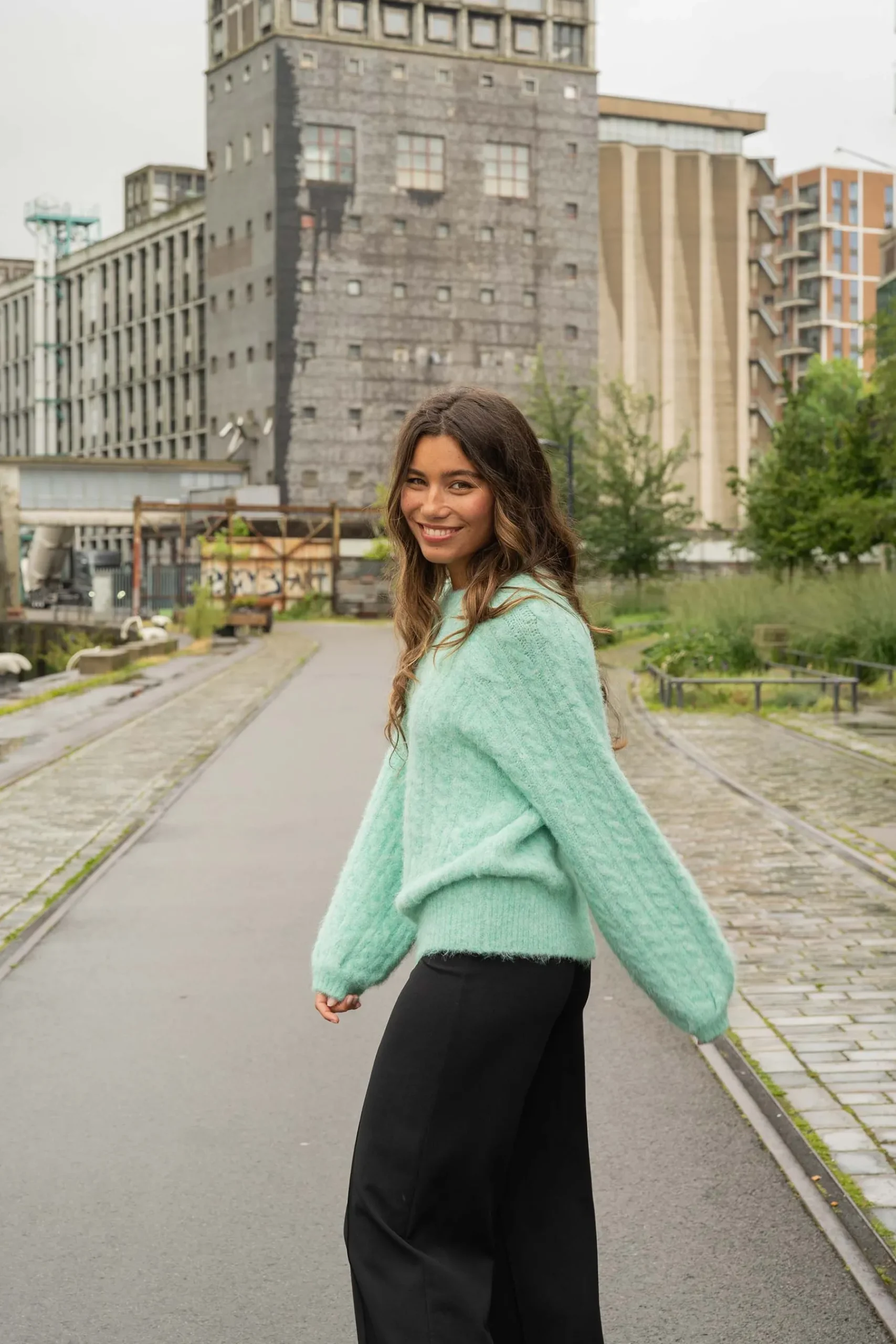 zusss_kabel_trui_met_ballonmouw_mint_4.webp Best Sale kabel trui met ballonmouw Truien