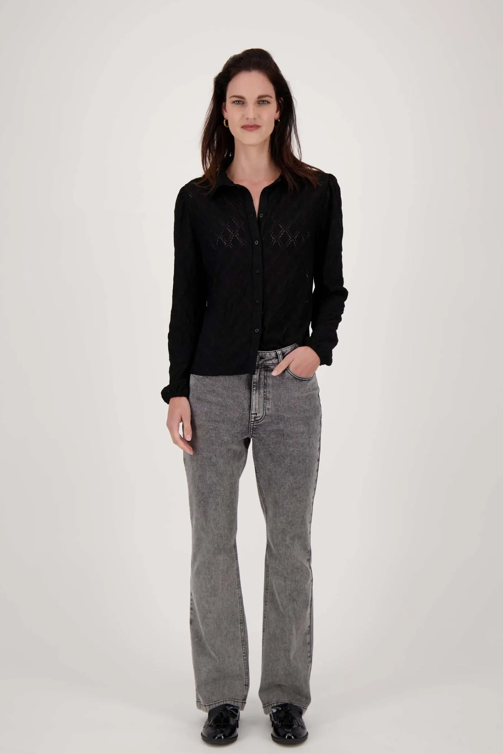 zusss_kanten_blouse_zwart_3.webp Outlet kanten blouse Tops