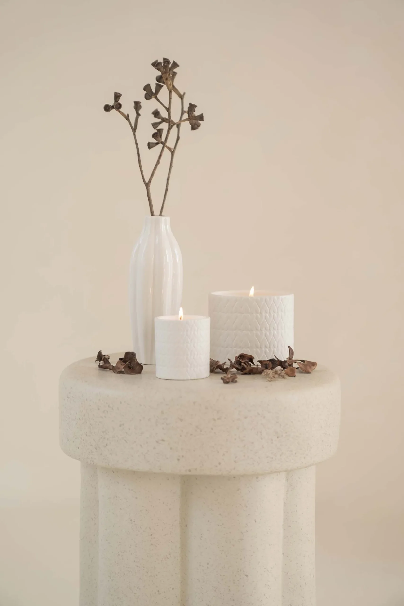 zusss_keramieken_geurkaarsje_structuur_hartjes_wit_s_1.webp Fashion keramieken geurkaarsje structuur hartjes s Geurkaarsen