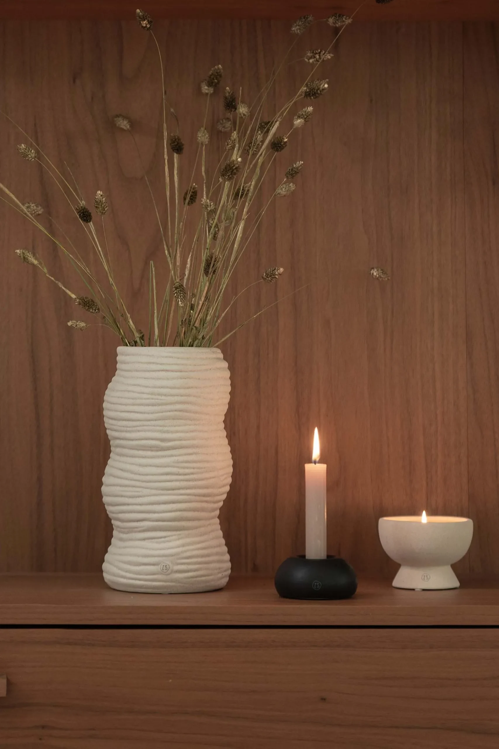 zusss_keramieken_kandelaar_rond_zwart_2.webp Best Sale keramieken kandelaar rond Kaarsen | Kaarsenhouders