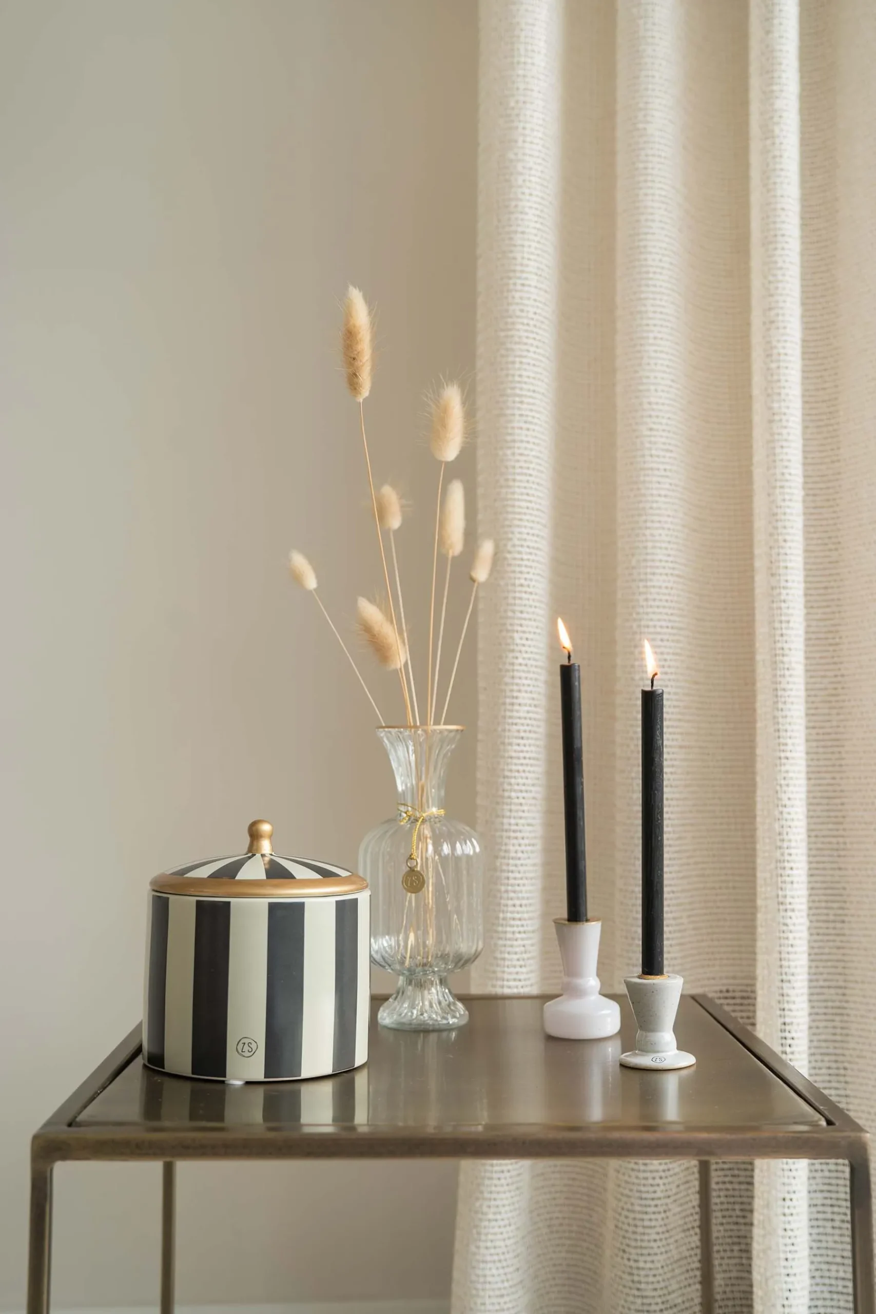 zusss_keramieken_voorraadpot_strepen_m_zand_antraciet_2.webp New keramieken voorraadpot strepen M zand antraciet Opbergers & Manden