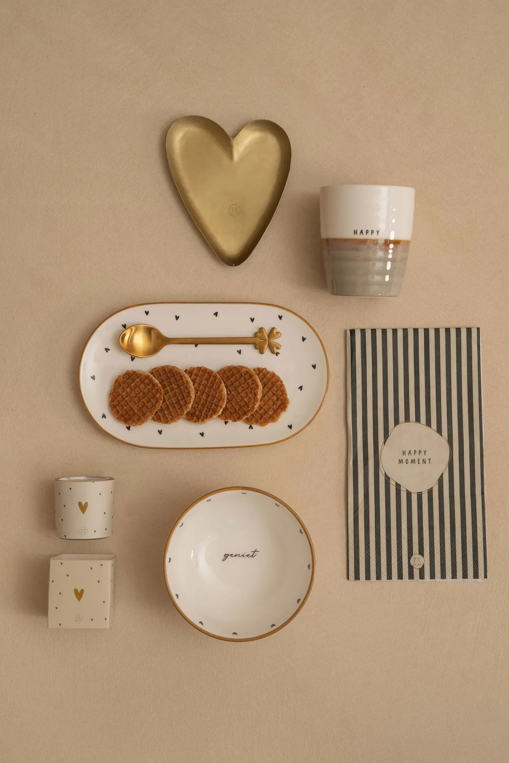 zusss_koffiemok_happy_witzand_1.webp Clearance koffiemok happy Servies