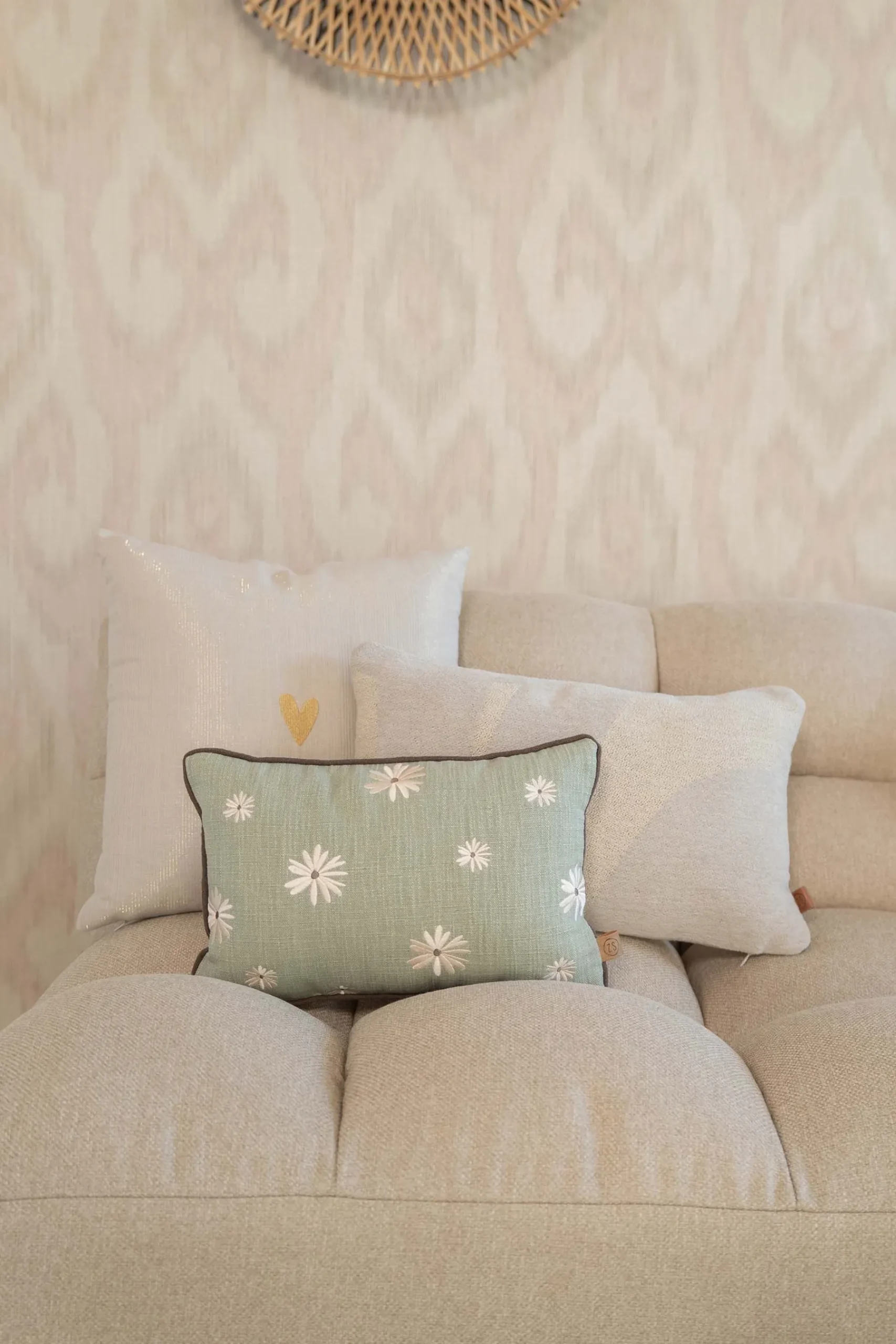 zusss_kussen_grafisch_element_xcm_zand_4.webp Hot kussen grafisch element 50x30cm Kussens