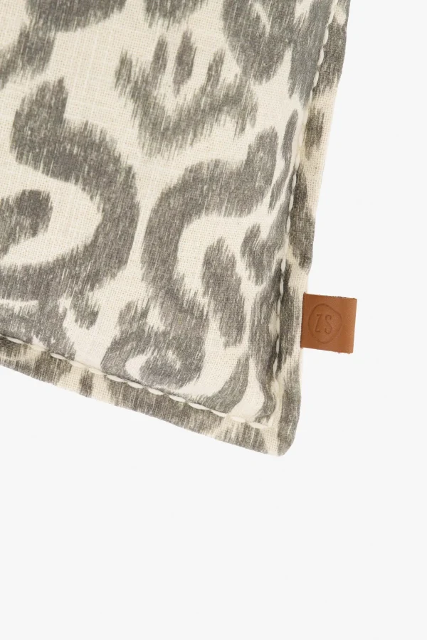 Best kussen ornament print en madeliefje 50x30cm Kussens