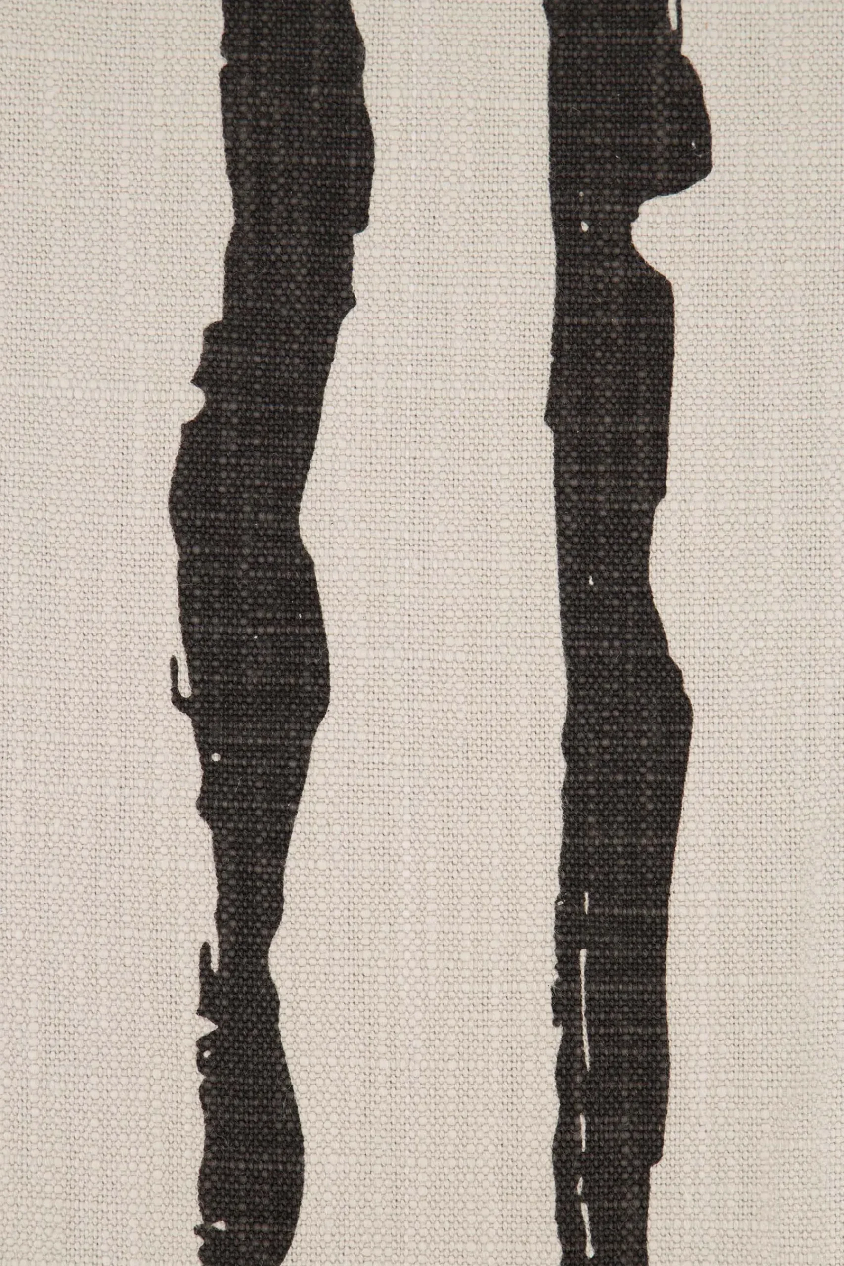 zusss_kussen_penseelstreken_xcm_zandantraciet_2.webp Fashion kussen penseelstreken 45x45cm Kussens