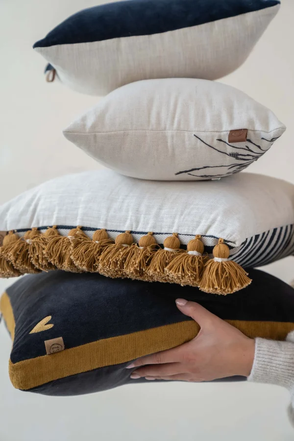 New kussen velvet met brede rand 45x45cm antracietgrijs/zand Kussens