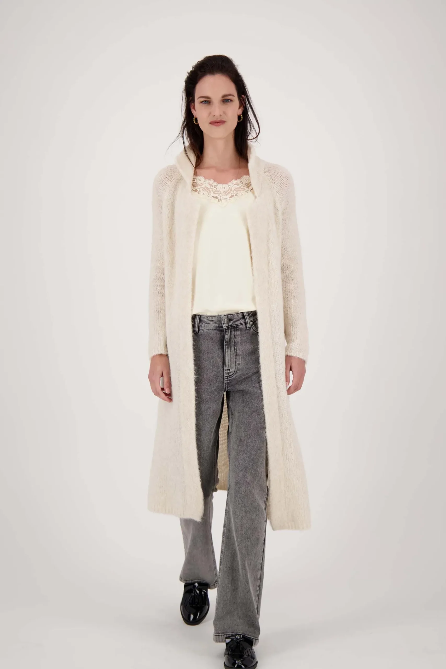 zusss_lang_vest_met_reverkraag_zand_1.webp Flash Sale lang vest met reverkraag Vesten