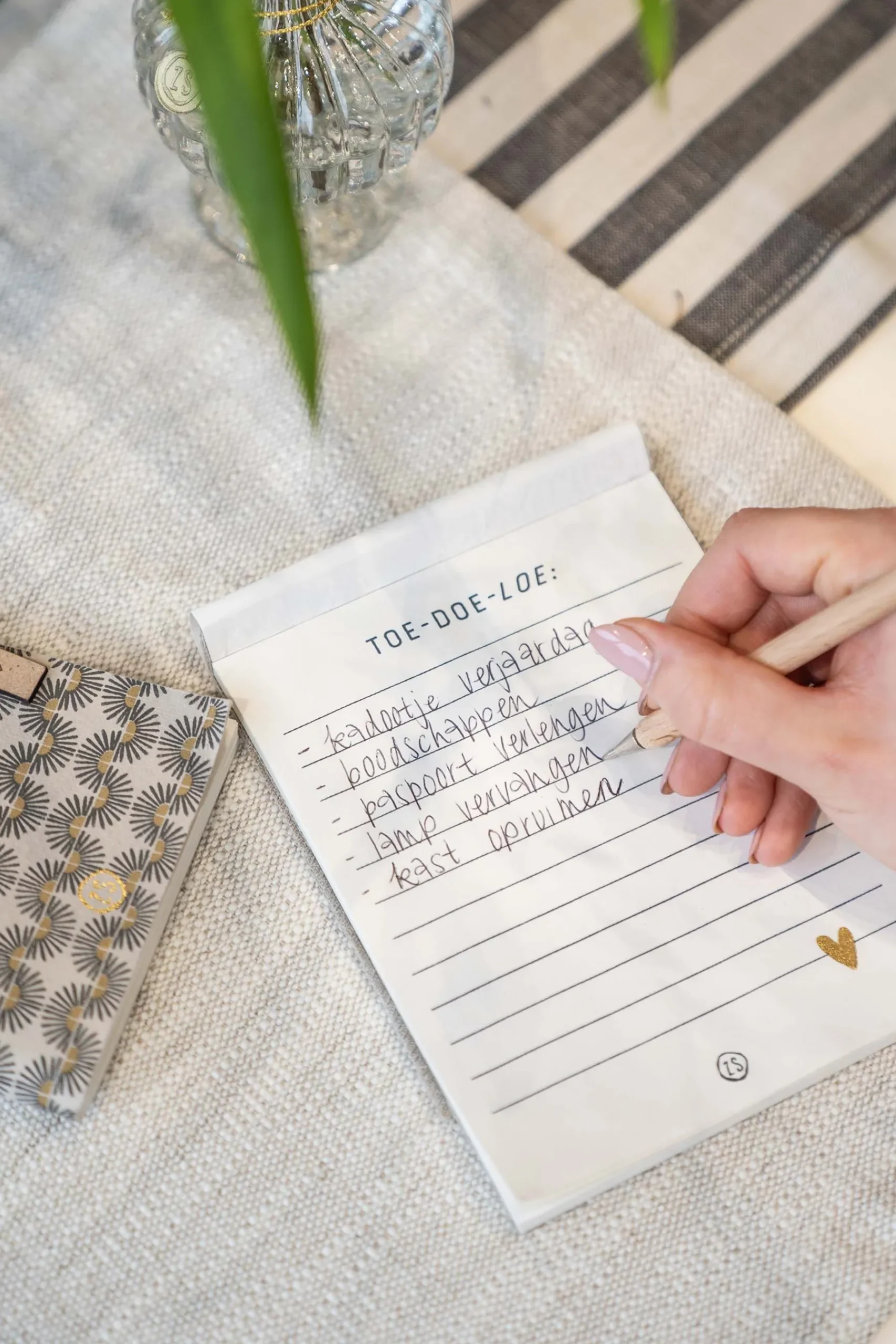 zusss_nog_te_doen_boekje_zand_2.webp Store nog te doen boekje Planners