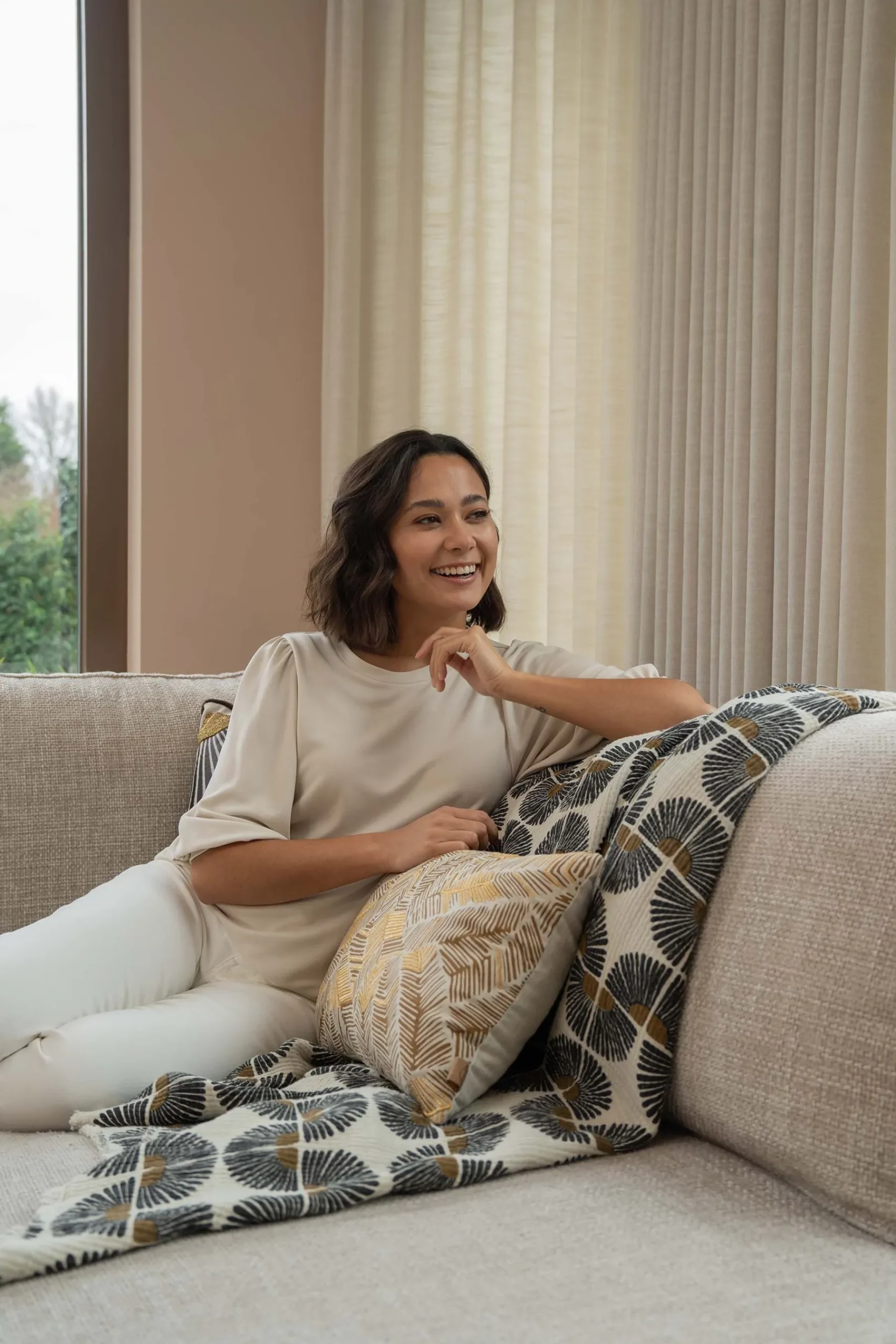 zusss_plaid_waaiers_xcm_zandantracietoker_3.webp Sale plaid waaiers 130x170cm Plaids & Vloerkleden