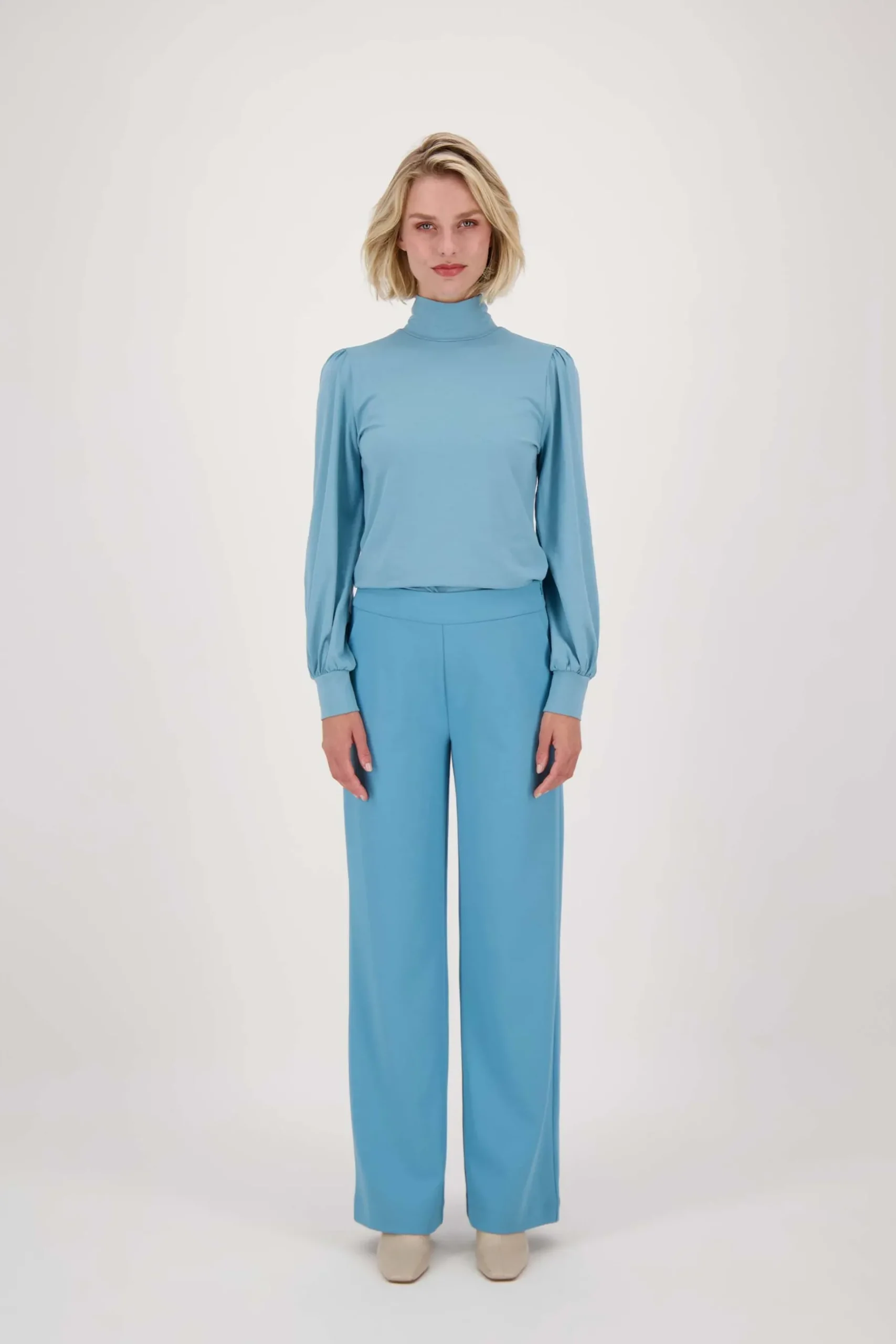 zusss_top_met_lange_mouwen_en_col_grijsblauw_1.webp Hot top met lange mouwen en col Tops