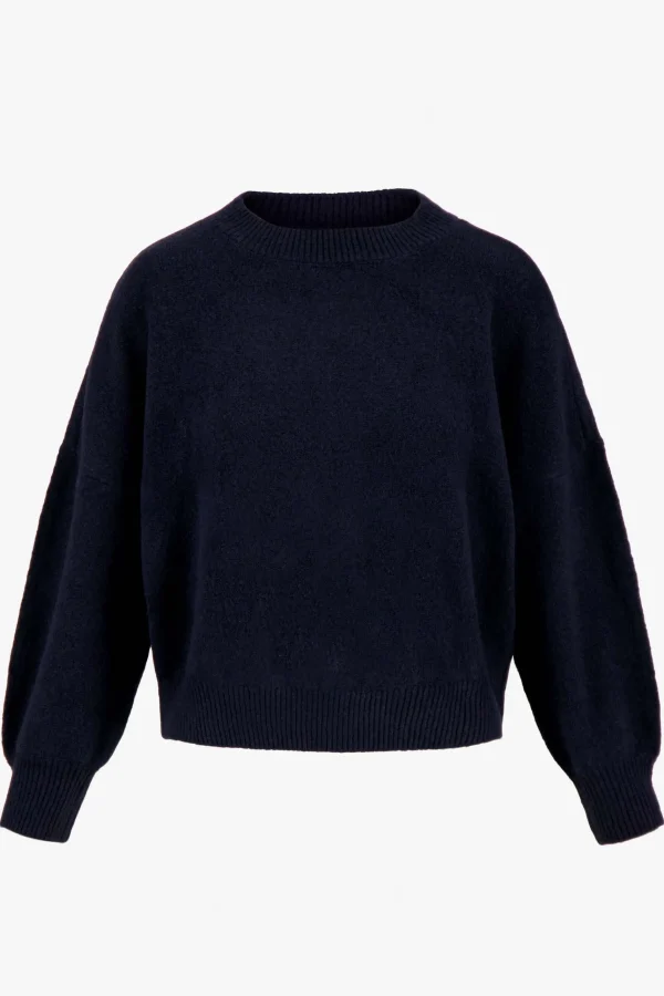 New trui met hartje detail Truien