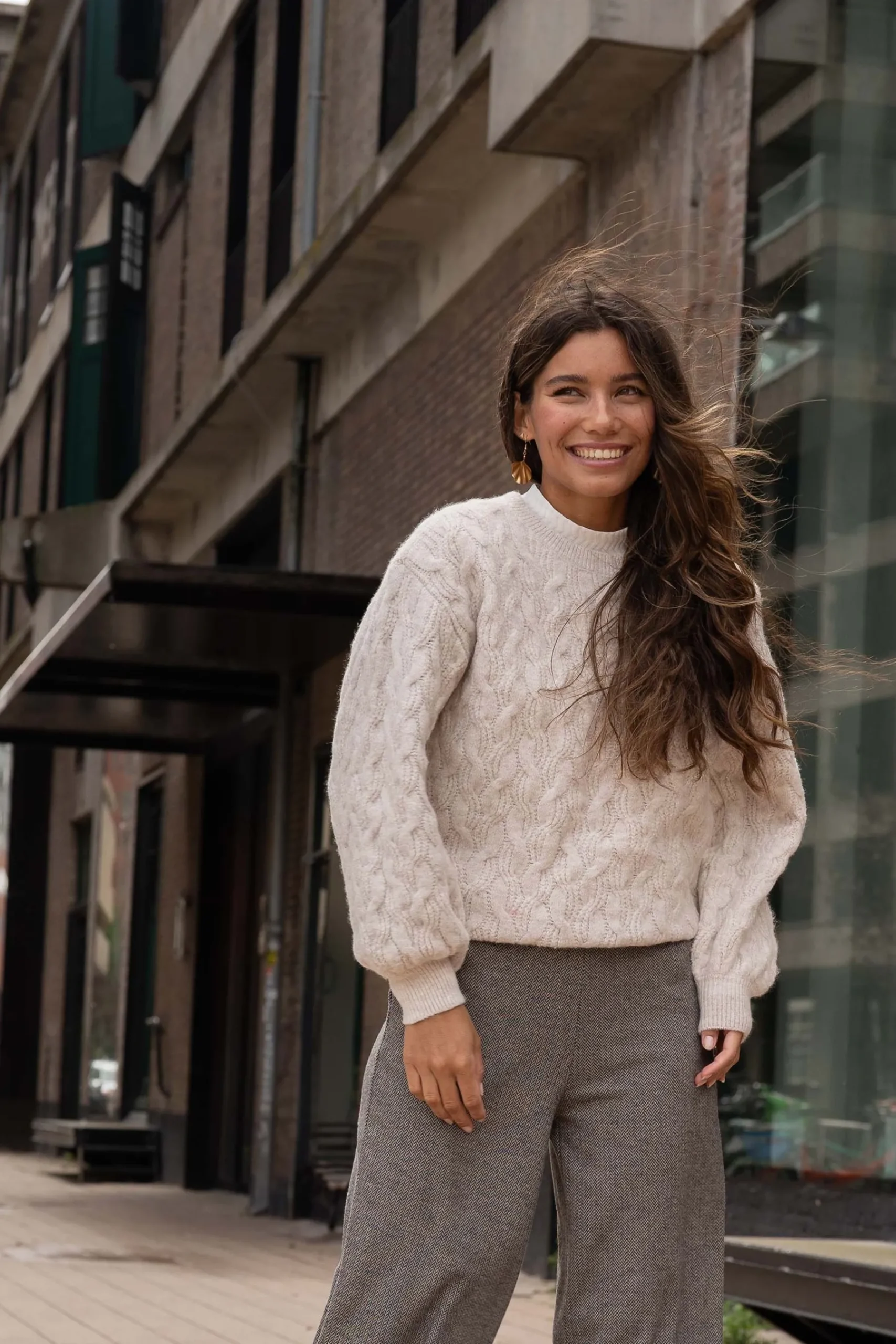 zusss_trui_met_structuur_creme_4.webp Best trui met structuur Truien