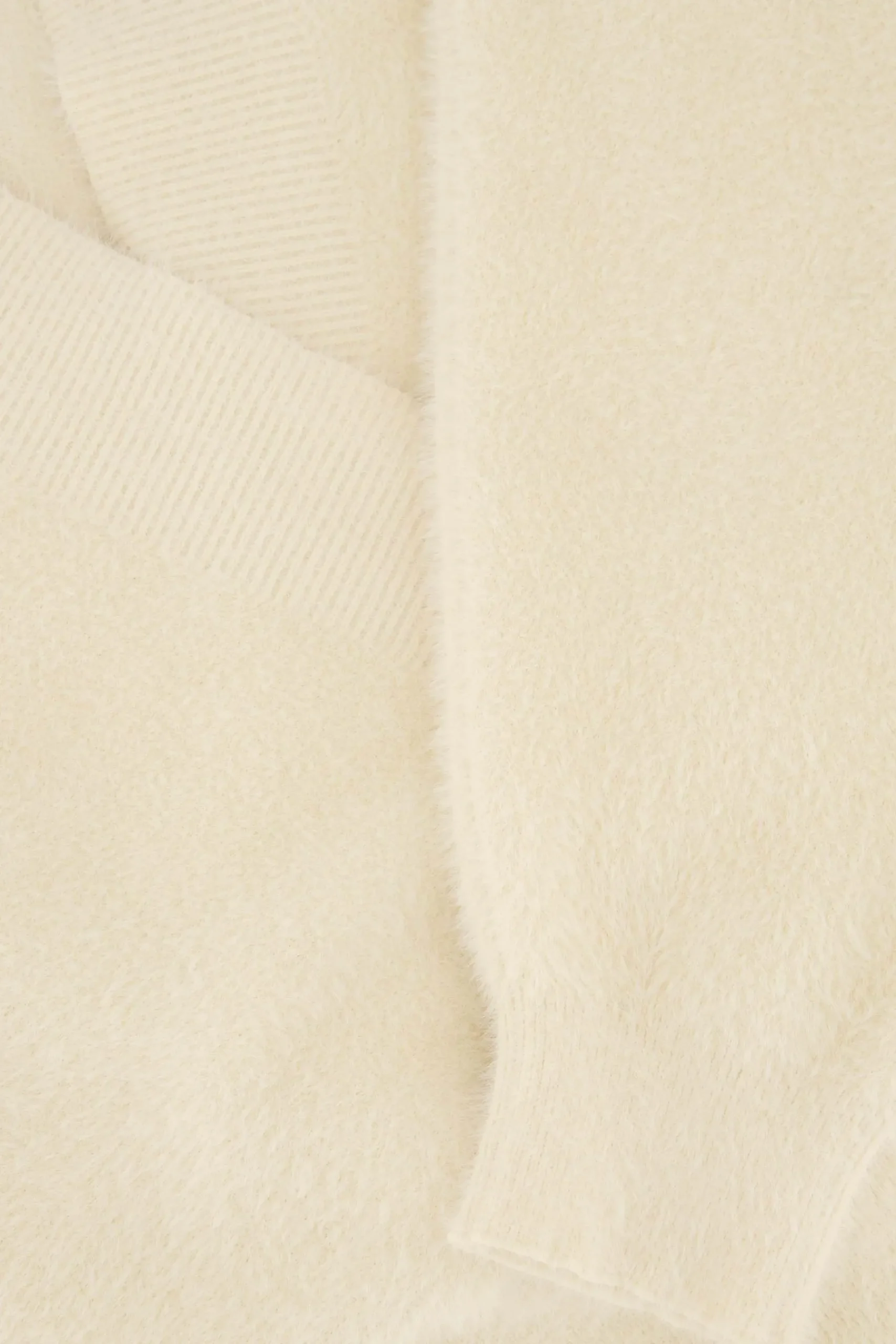 zusss_wikkel_trui_in_fluffy_garen_creme_3.webp Discount wikkel trui in fluffy garen Truien